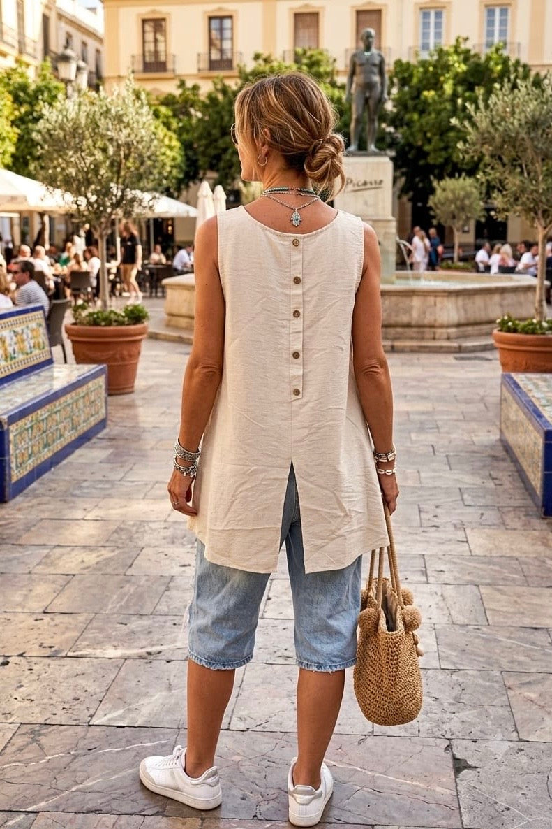 BUTTON BACK SLEEVELESS TOP