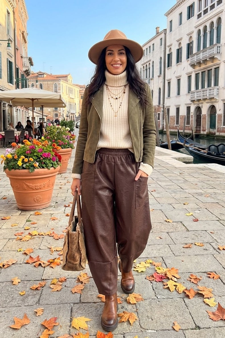 ELATICATED BARREL PU TROUSER