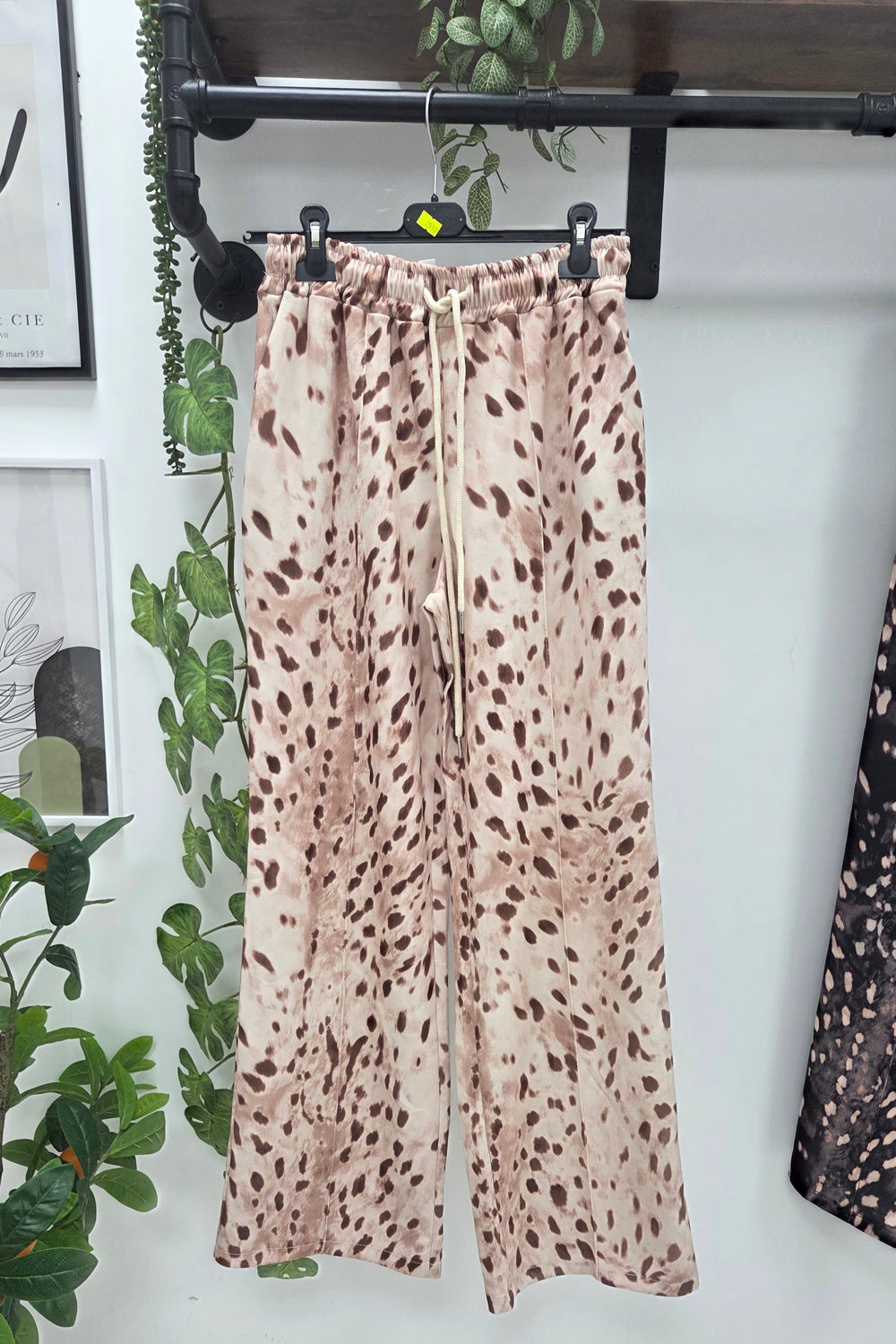 FRONT DETAIL BAMBI PRINT SCUBA TROUSER