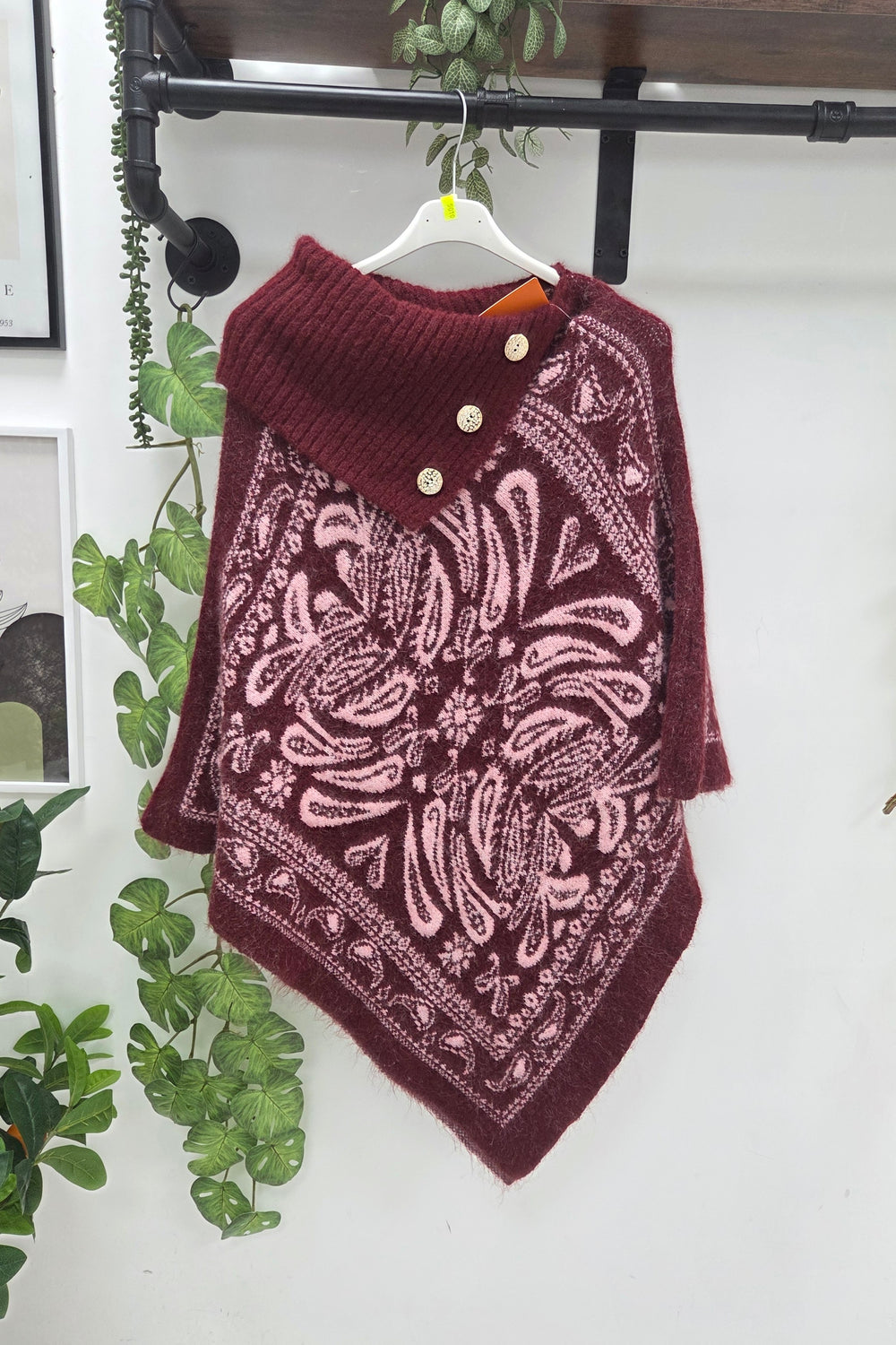 BANDANA PRINT KNIT PONCHO