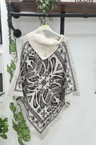 BANDANA PRINT KNIT PONCHO