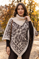 BANDANA PRINT KNIT PONCHO