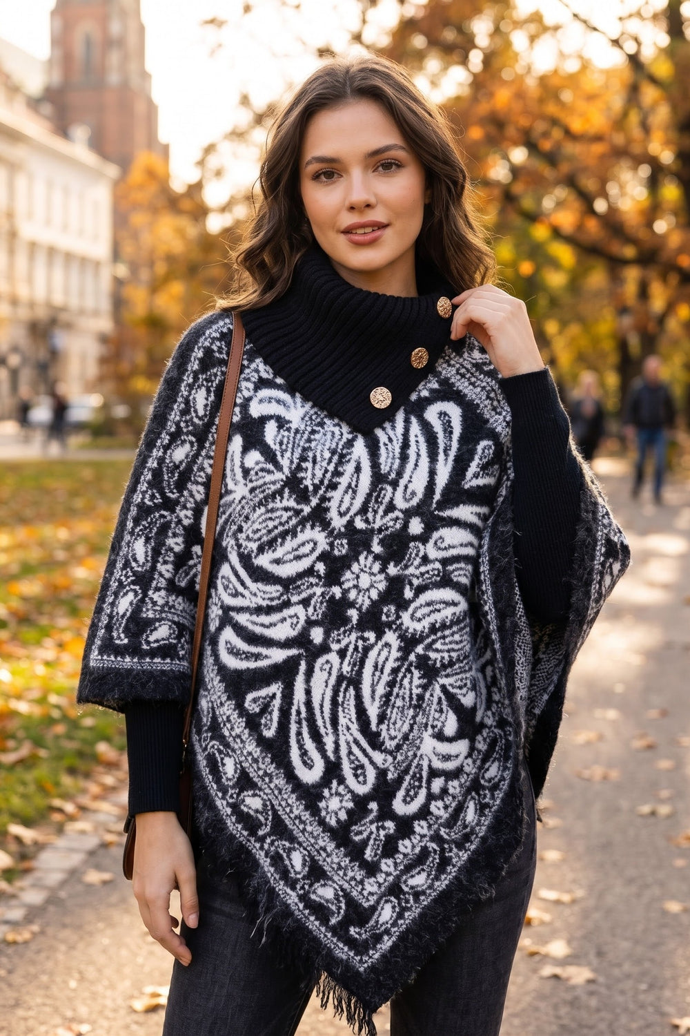 BANDANA PRINT KNIT PONCHO
