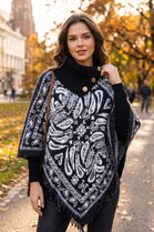 BANDANA PRINT KNIT PONCHO