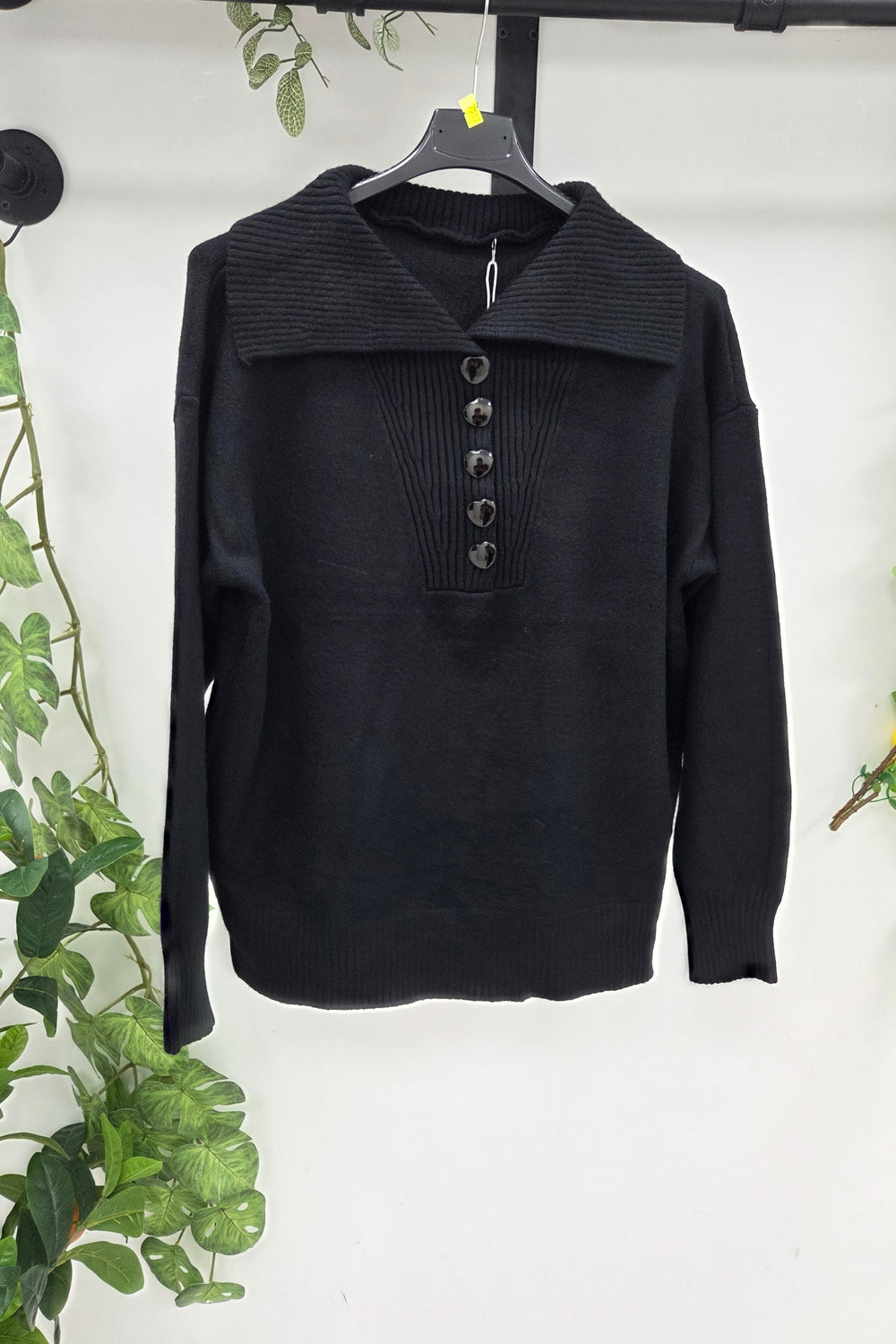 WIDE-COLLAR BUTTONED FINE KNIT JUMPER
