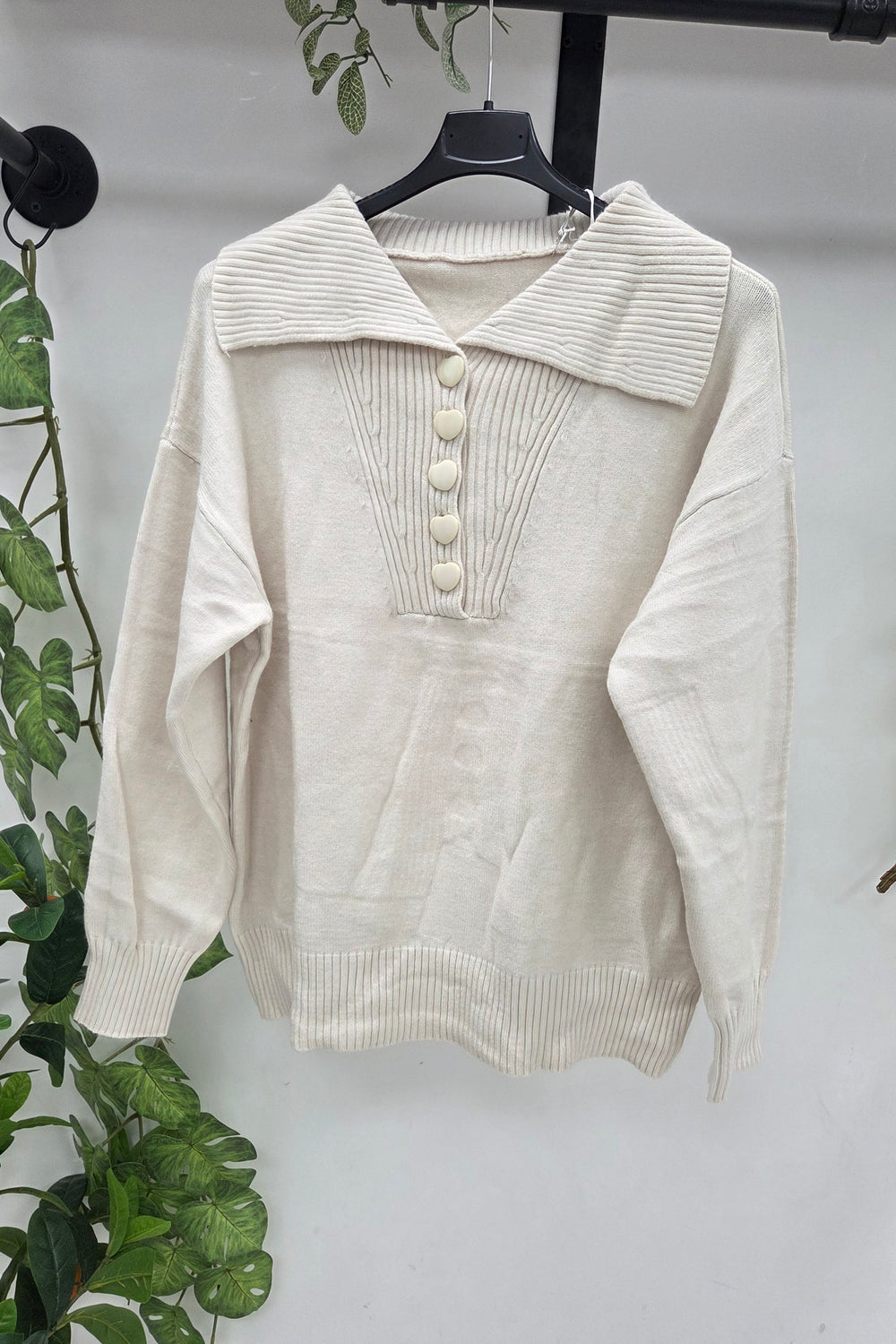WIDE-COLLAR BUTTONED FINE KNIT JUMPER