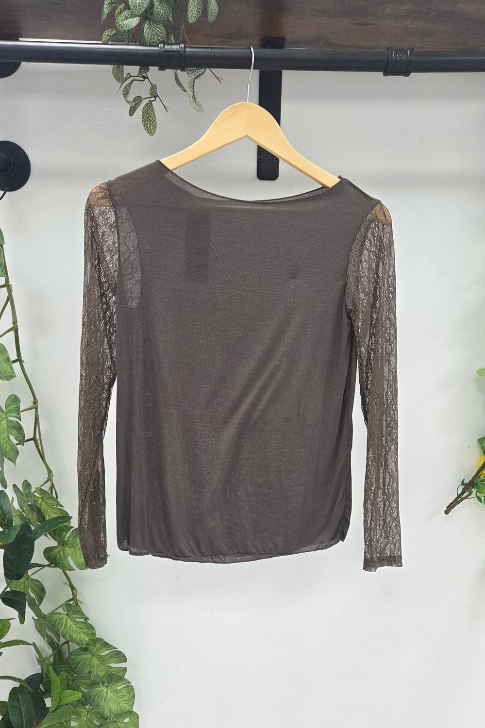 LACE SLEEVE CASHMERE BLEND TOP