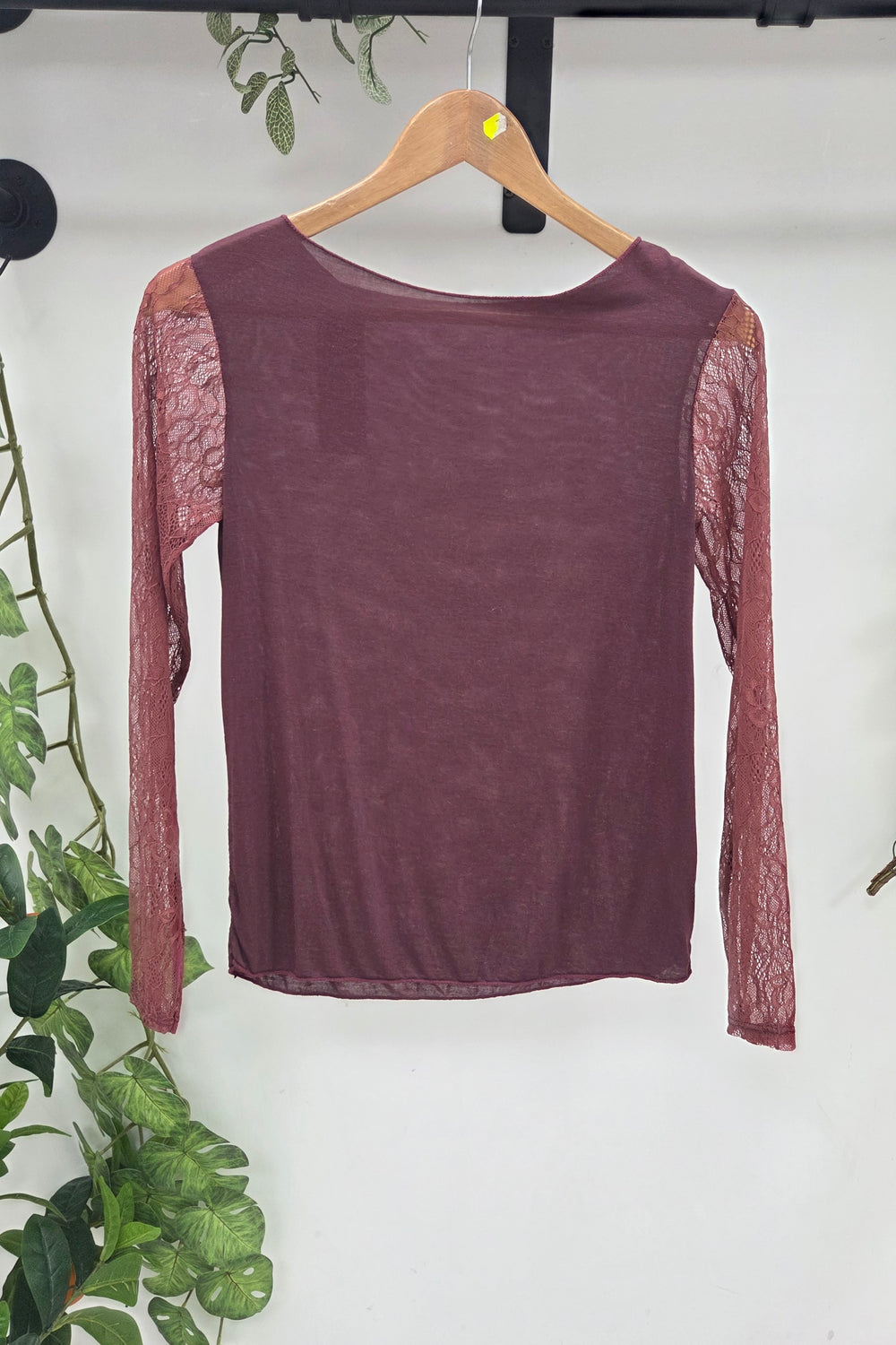 LACE SLEEVE CASHMERE BLEND TOP