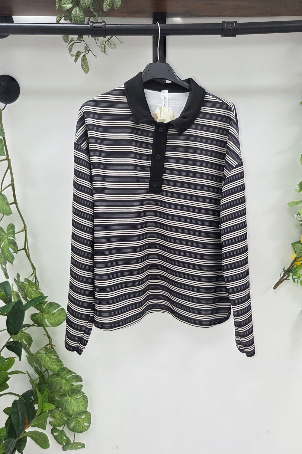 STRIPED BUTTON-DOWN LONG SLEEVE TOP