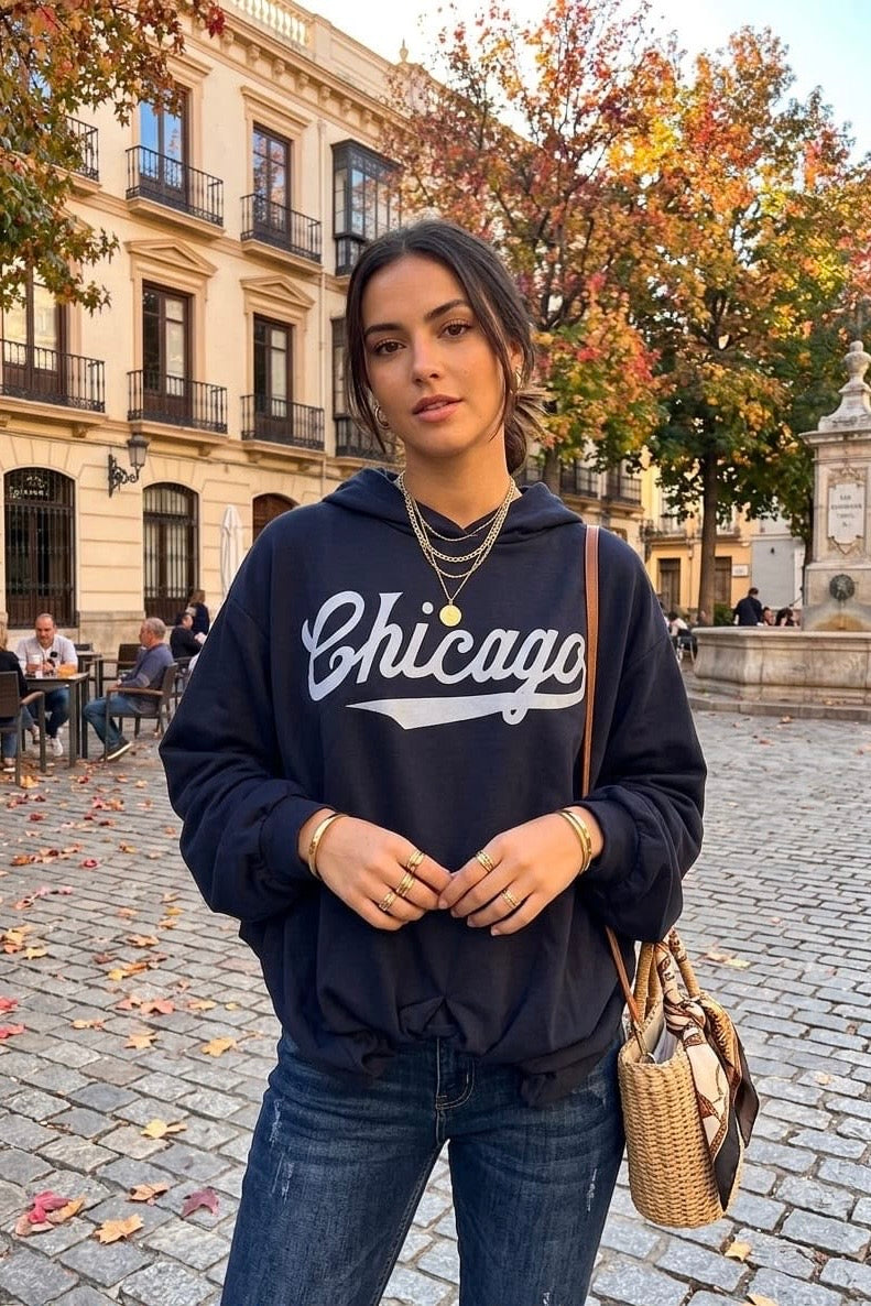 CHICAGO SLOGAN ELASTICATED BOTTOM HOODIE