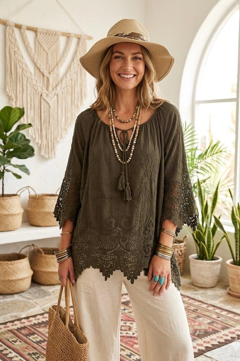 SCALLOPED LACE HEM BLOUSE