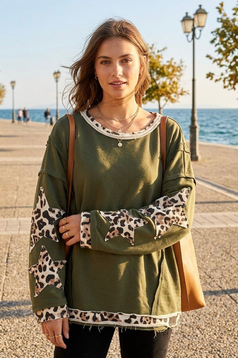 LEOPARD STAR PATCH SLEEVE SWEATSHIRT