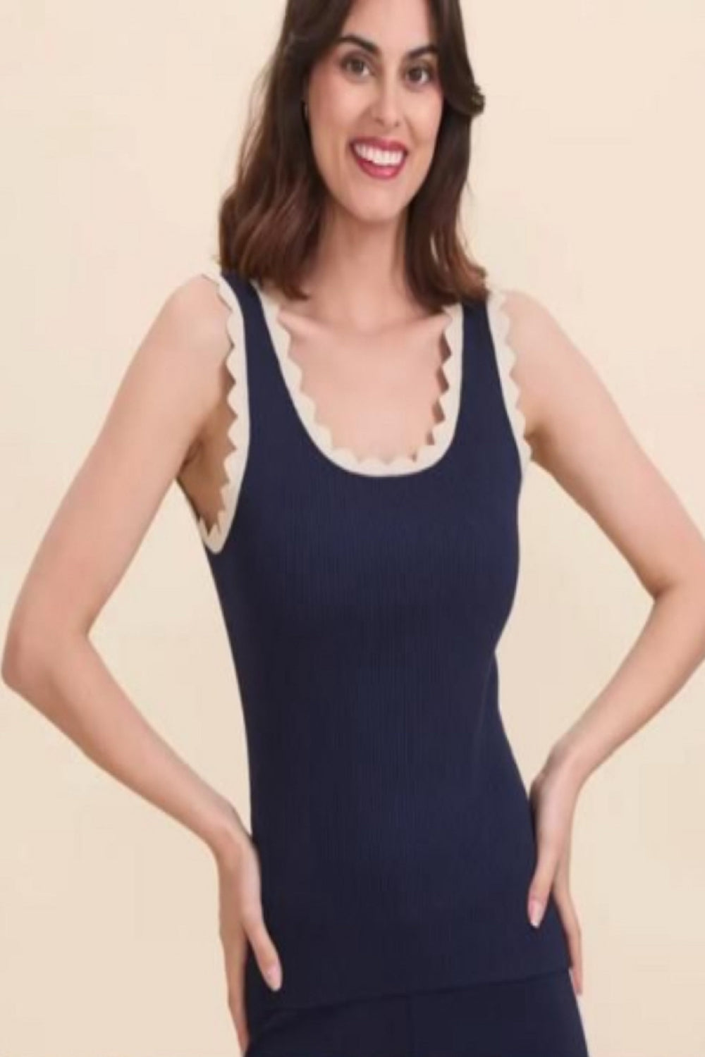 ABBY GLITTER KNITTED SCALLOPED VEST (15241191784832)