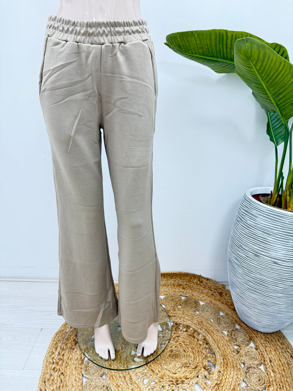 PLAIN FLARE TROUSER (15243265016192)