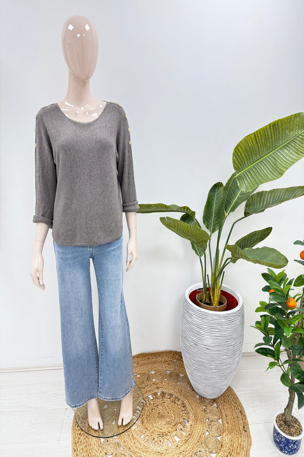 Sleeve button detail top (15258694549888)