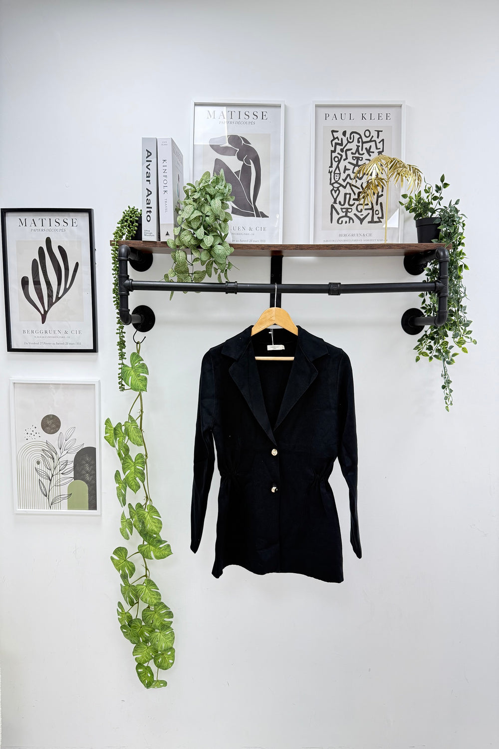 2 Button collar detail waist coat (15262716690816)