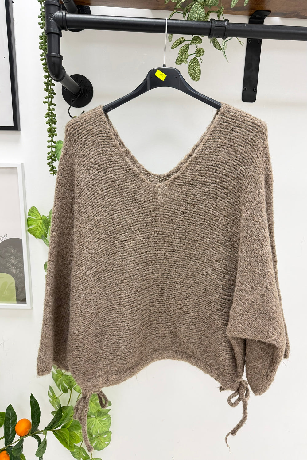 V-NECK SIDE-TIE CHUNKY KNIT JUMPER