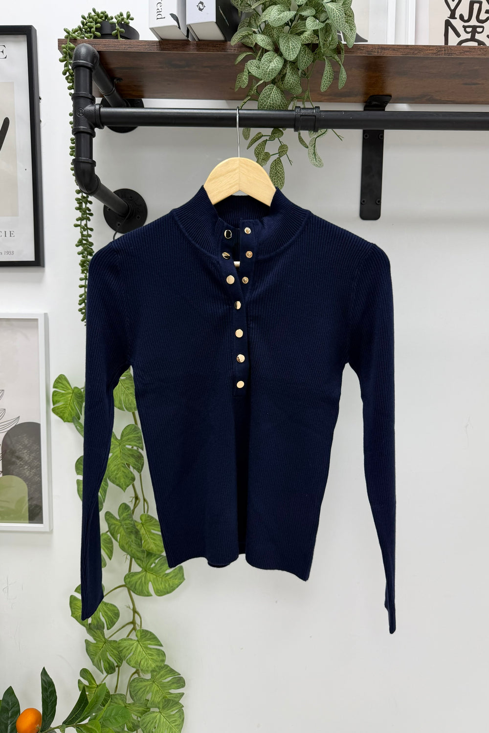 BUTTON-UP RIBBED  MOCK-NECK TOP