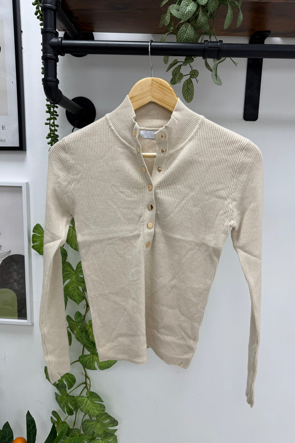 BUTTON-UP RIBBED  MOCK-NECK TOP