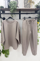 SLEEVE BUTTON DETAIL CARROT FIT LOUNGEWEAR