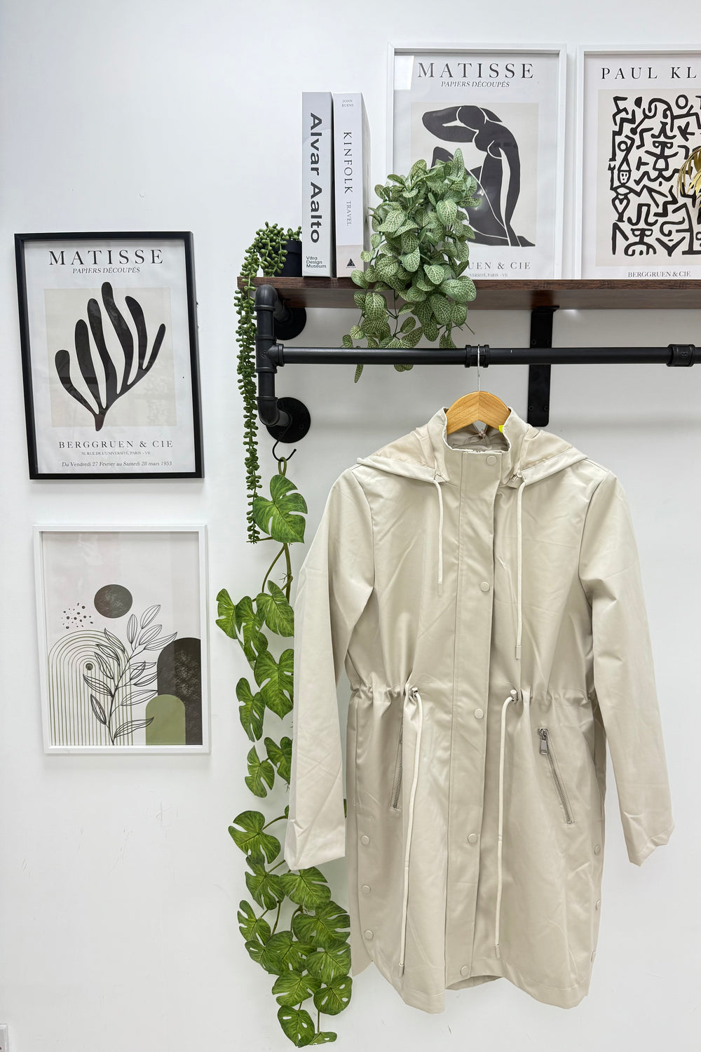 PULL STRING SIDE BUTTON DETAIL RAIN JACKET (15313787617664)