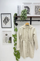 PULL STRING SIDE BUTTON DETAIL RAIN JACKET (15313787617664)