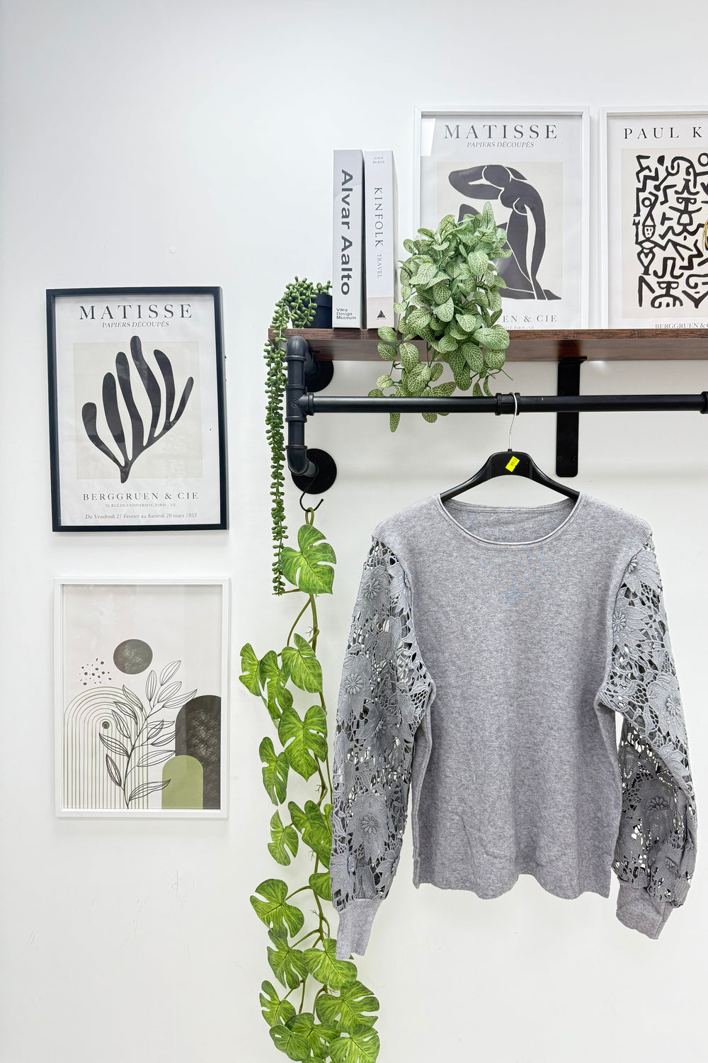 FLORAL LACE SLEEVE JUMPER (15315890569600)