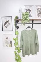CABLE PATTERN V-NECK JUMPER (15329588281728)
