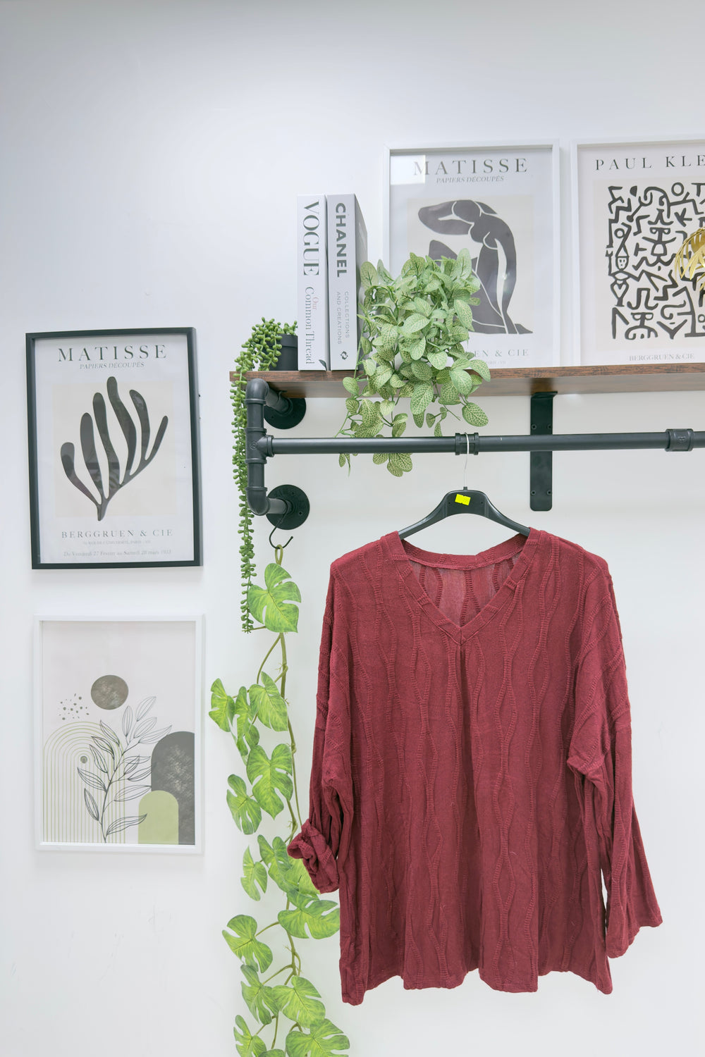 CABLE PATTERN V-NECK JUMPER (15329579303296)