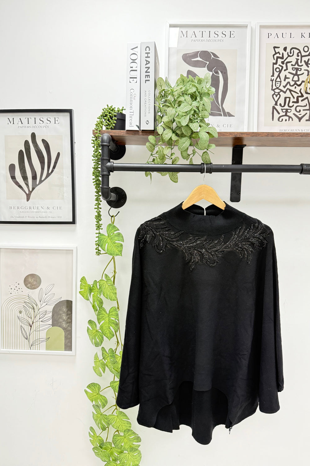 NECK EMBELLISHED OVERSIZED JUMPER (15334376964480)