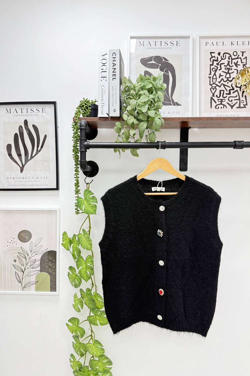 BUTTON DETAIL KNIT WAIST COAT (15339720278400)