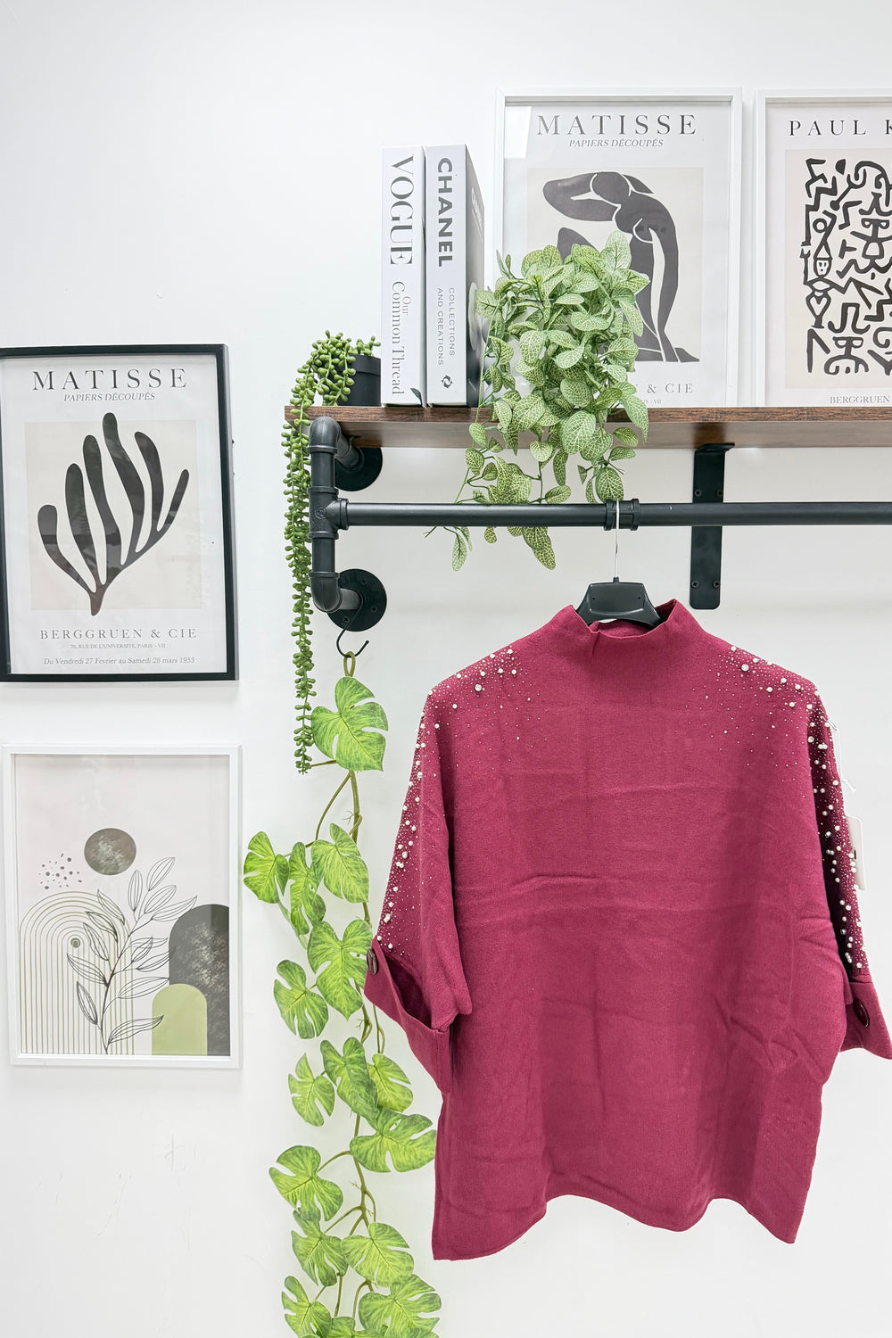 SLEEVE EMBELLISHED  KNIT TOP (15357535420800)