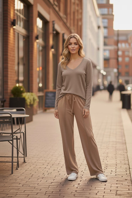 SOFTFEEL STRETCH V-NECK T-SHIRT (15366992822656)