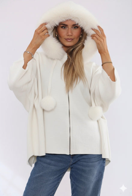 ZIP DETAIL FUR STRINGWITH FUR HOODIE