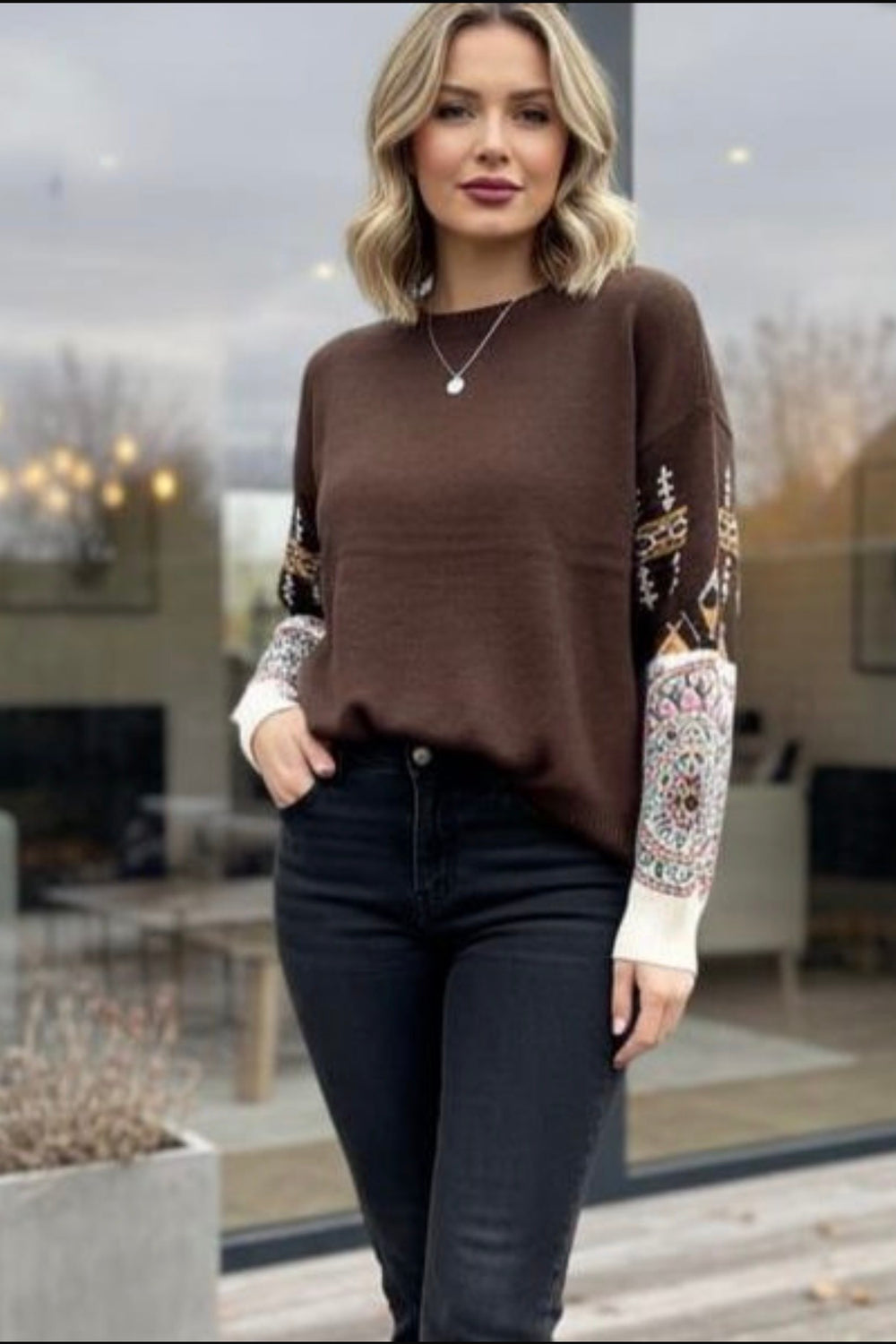 SLEEVE EMBROIDERED JUMPER
