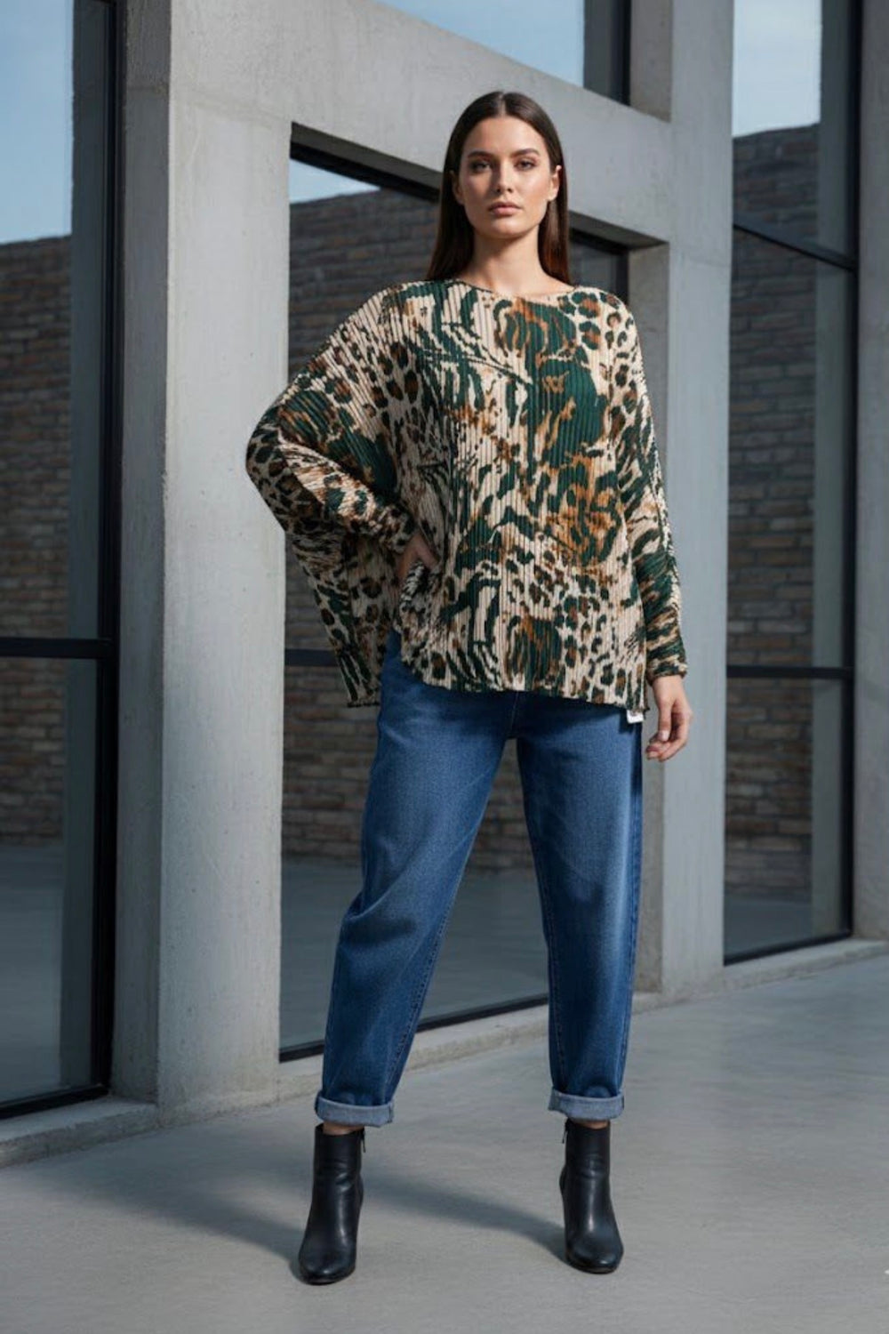 PLEATED ABSTRACT BLOUSE