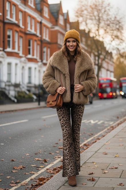 FUR COAT WITH POCKECTS