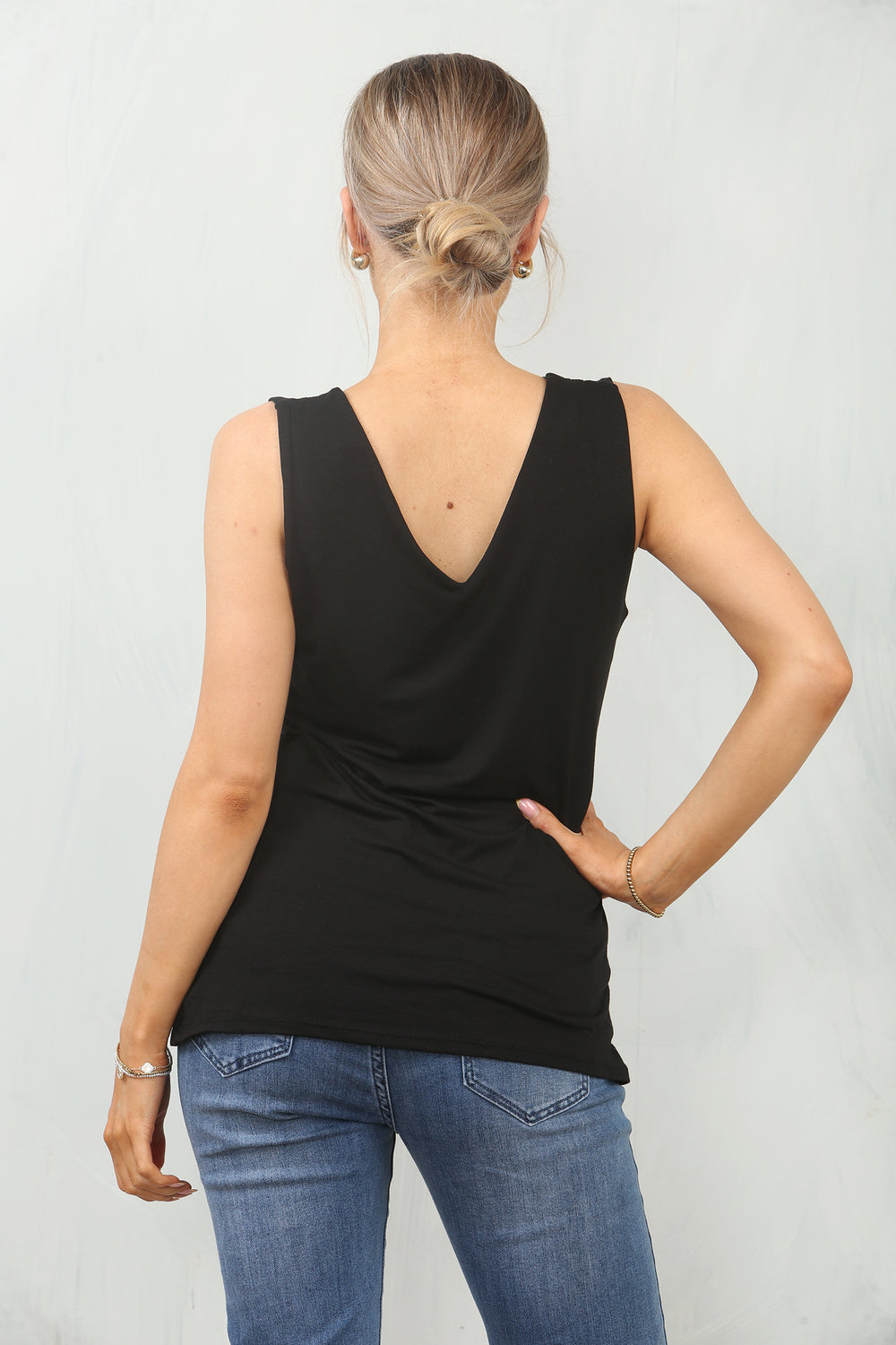 BASIC V-NECK VEST (15151331148160)