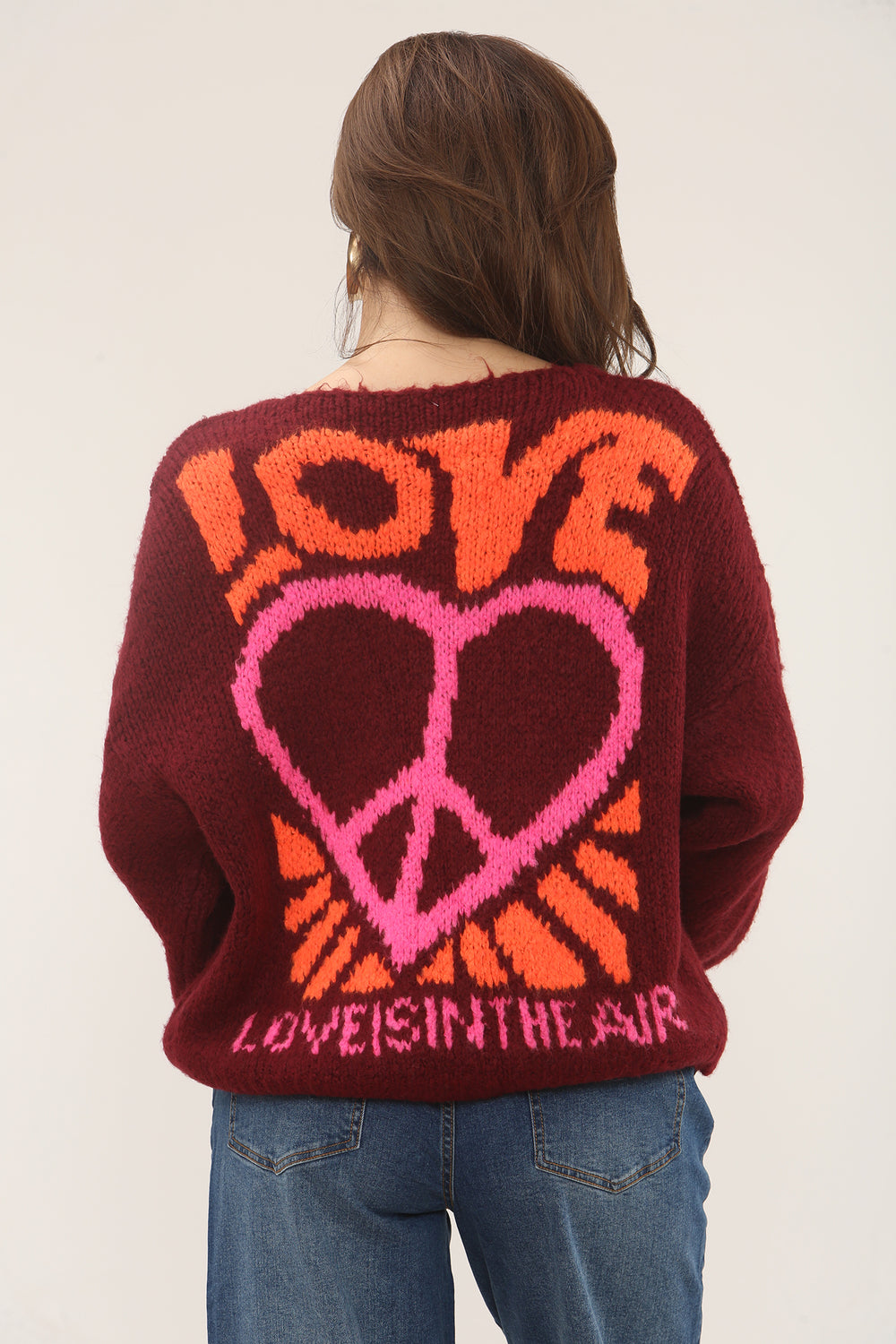 V NECK LOVE BACK SLOGAN JUMPER (15302266356096)