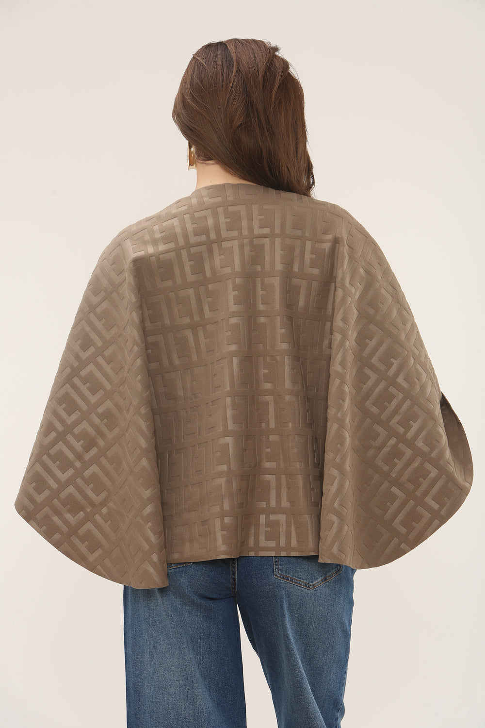 LOGO TEXTURED CAPE (15302298435968)