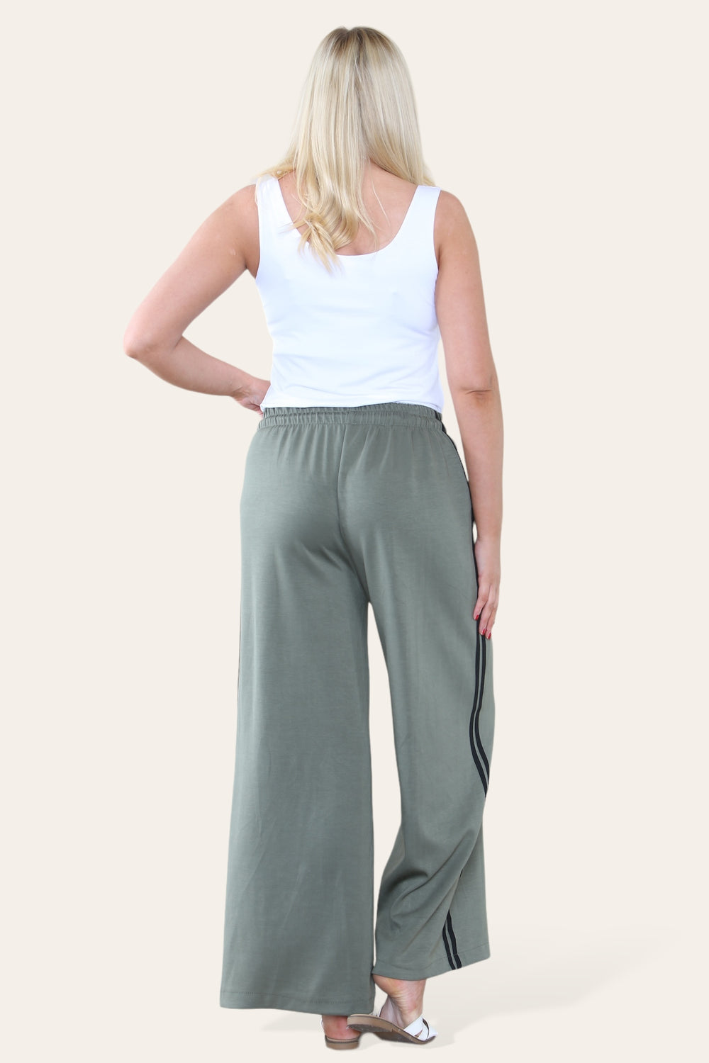 STRIPE JOGGERS (8667520106744) (8715408277752) (8745769140472)