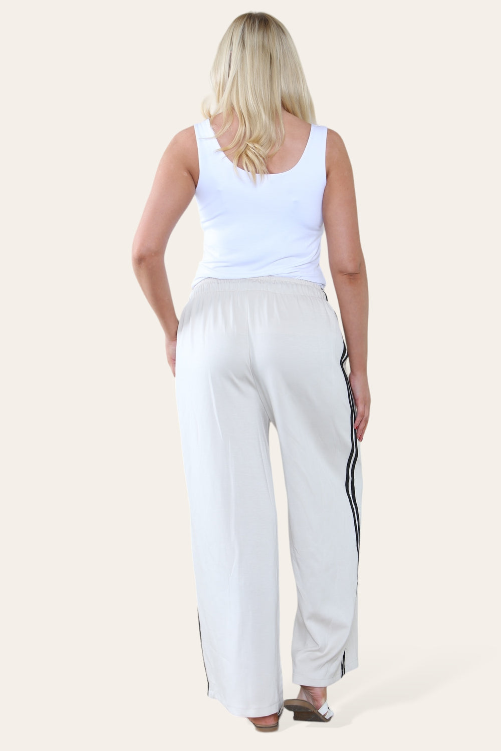 STRIPE JOGGERS (8667517649144) (8675459006712) (8745778053368) (15345898619264)