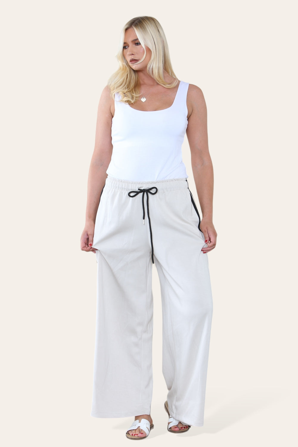 STRIPE JOGGERS (8667517649144) (8675459006712) (8745778053368) (15345898619264)