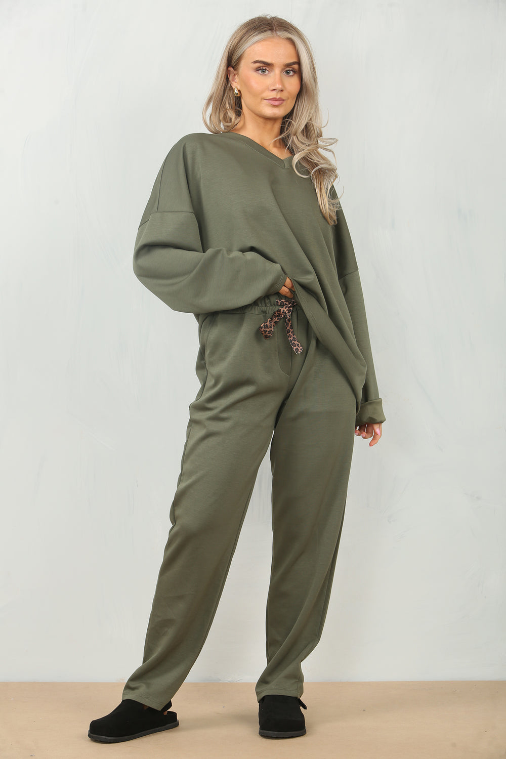 V-NECK PLAIN LOUNGEWEAR (15095660413312)