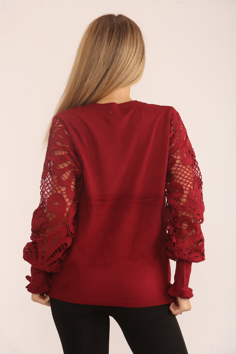 LACE SLEEVE JUMPER
