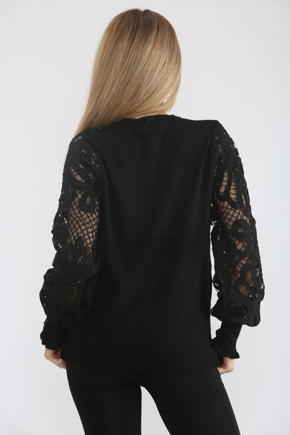 LACE SLEEVE JUMPER