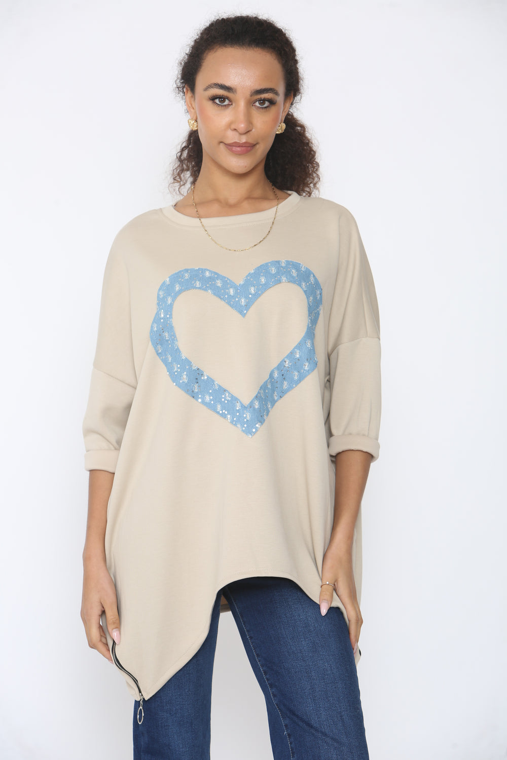 OVERSIZED HEART PATCH SWEAT SHIRT