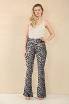 LEOPARD FLARE LEGGINGS (15073358446976) (15261011870080)