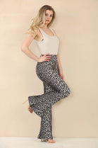LEOPARD FLARE LEGGINGS (15073358446976) (15261011870080)
