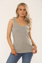 BASIC VEST (15173050597760) (15205986763136) (15234620260736)
